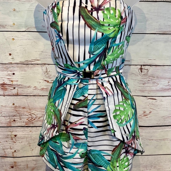 Luxxel strapless bustier romper size small - Picture 5 of 13